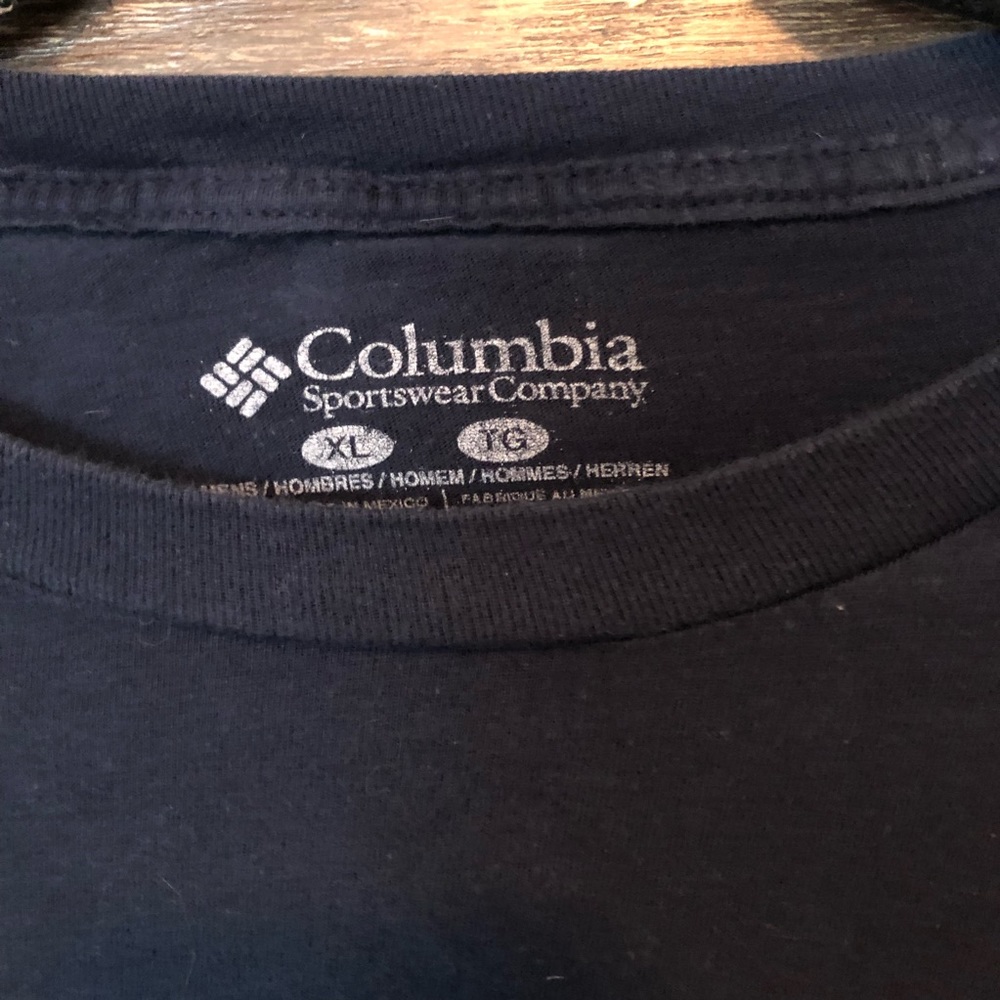 • Columbia T-Shirt In Great Condition with No Flaws Size XL “Portland” - Picture 3 of 3